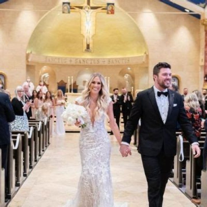 
Blake Bell- Wiki, Age, Wife, Height, Net Worth, Ethnicity	