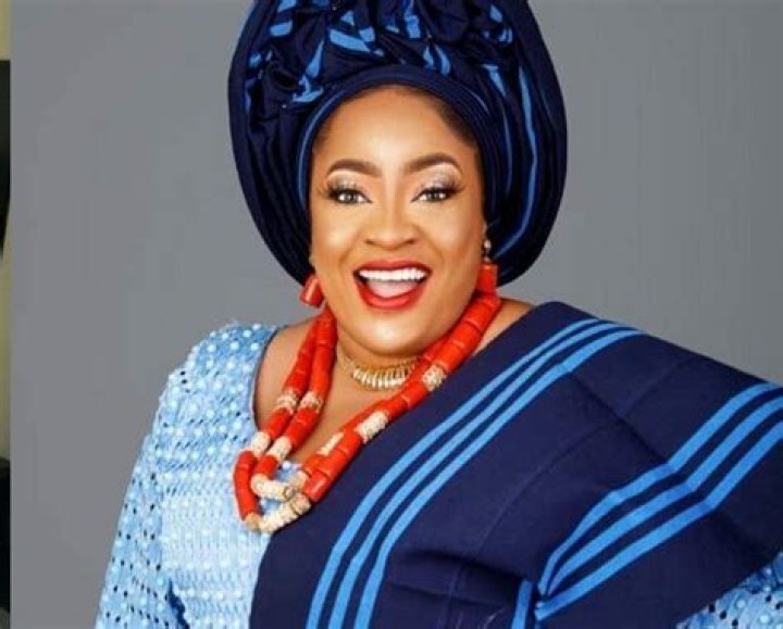 Foluke Daramola Biography: Age, Husband, Parents, Net Worth, Child, Siblings, Movies, Wikipedia