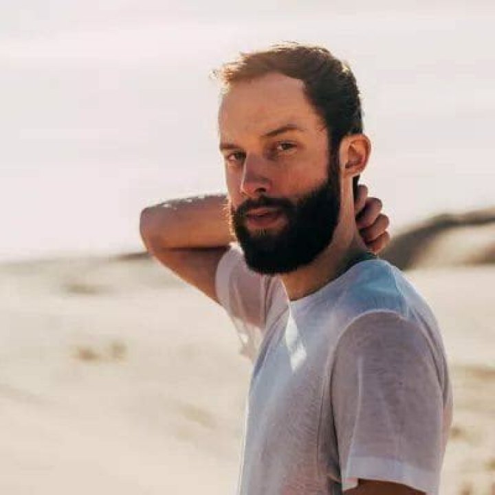 Jaymes Young- Wiki, Biography, Age, Height, Net Worth, Girlfriend