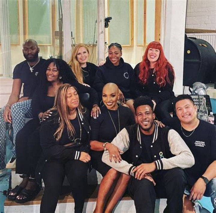 Livin Joy's Janice Robinson Wows Crowds With Classic Hit 'Dreamer' In London