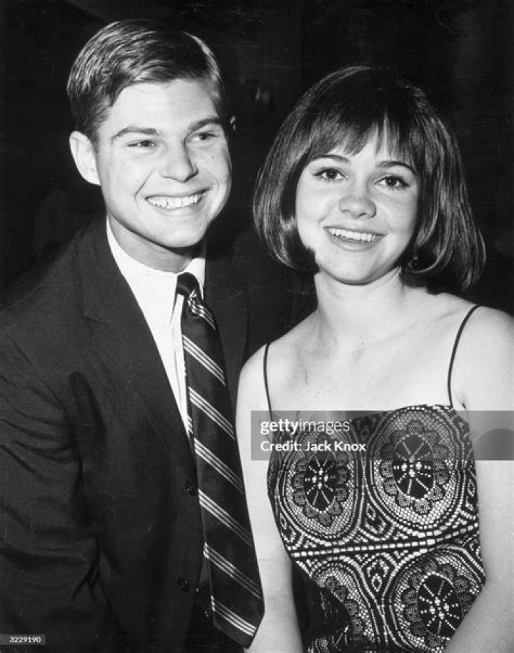 Sally Field’s Boyfriend: Who is Sally Field Dating?