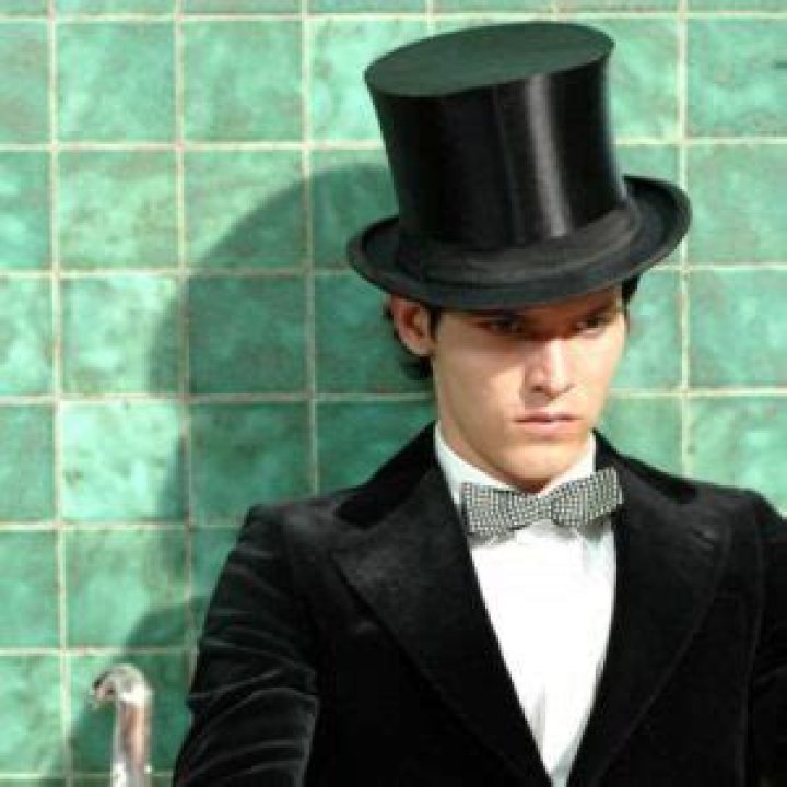 Tad Hilgenbrink- Wiki, Age, Height, Net Worth, Girlfriend, Dating