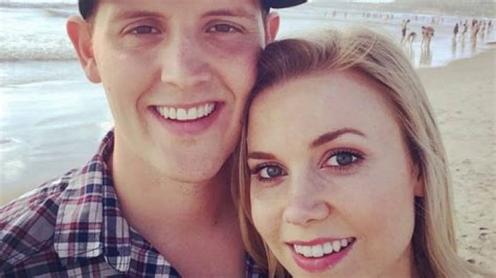 Who is Kelsey Cook Dating – Kelsey Cook's Boyfriend & Exes