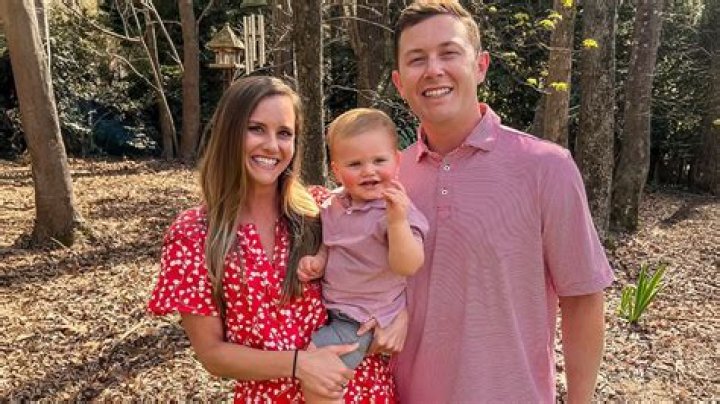 Who Is Scotty McCreery? Wiki, Age, Ethnicity, Girlfriend, Height, Net Worth (Biographygist)